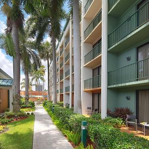 Courtyard By Marriott Fort Lauderdale East / Lauderdale-By-The-Sea